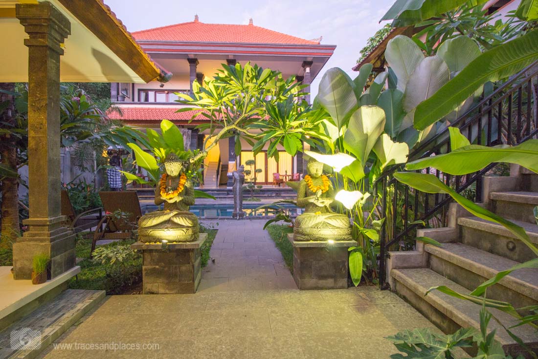 Garten mit Pool im Jiwa´s House in Ubud