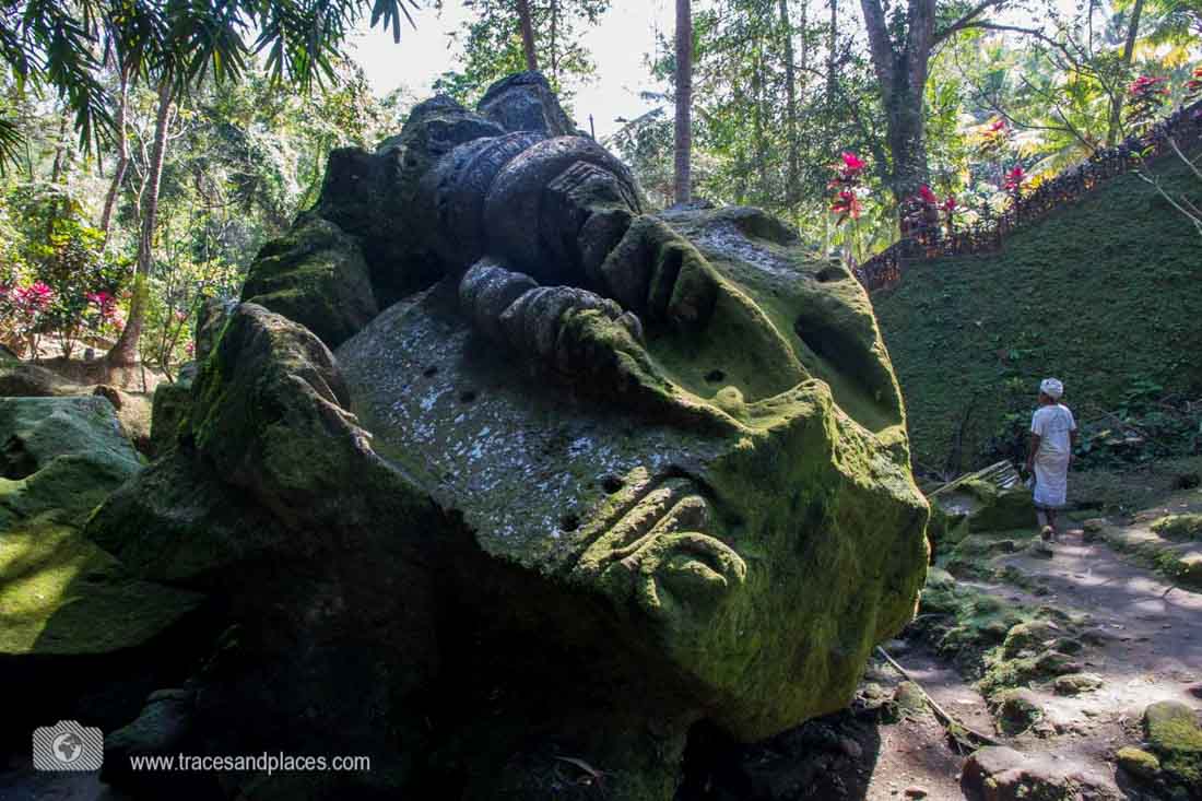 Buddhistische Relikte beim Goa Gajah
