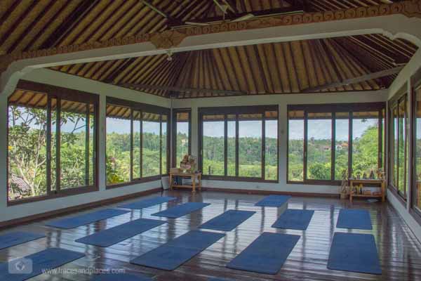 Yoga Intuitive Flow Ubud Penestanan Bali
