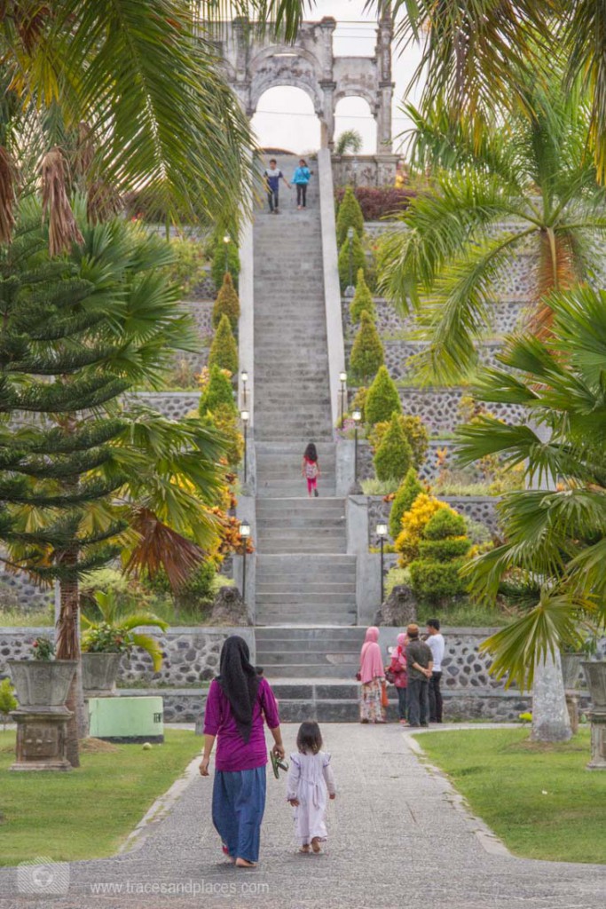 Treppe im Wasserpalast Ujung