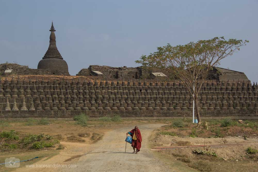 Ko Thaung Tempel mit Mönch