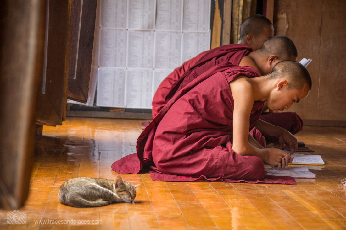 Mönche im Kloster Shwe Yan Pyay